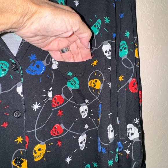 Torrid 💀Skulls Christmas Lights💀 Super Soft Sleep Pajama Longer Shirt 💀 - Picture 4 of 8